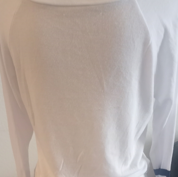 Fun beach lightweight top Swim wear. - Picture 3 of 6